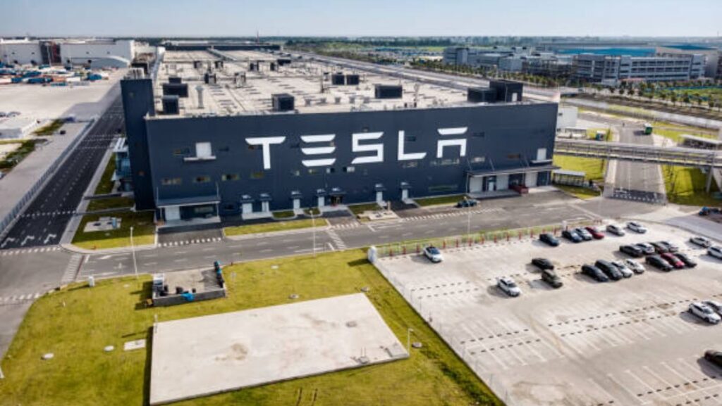 Elon Musk was invited by politicians to build Tesla plants in their states